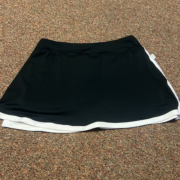 Nike Drifit Black Skort w White Accents Size Small - Picture 3 of 6
